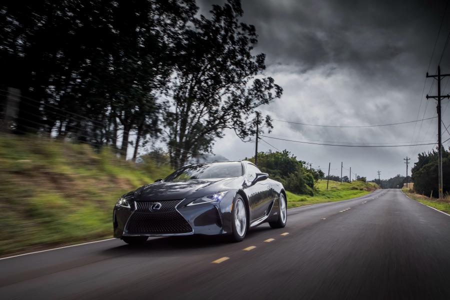  Lexus LC500h 2017 года  (NA) (фото 28 из 40)